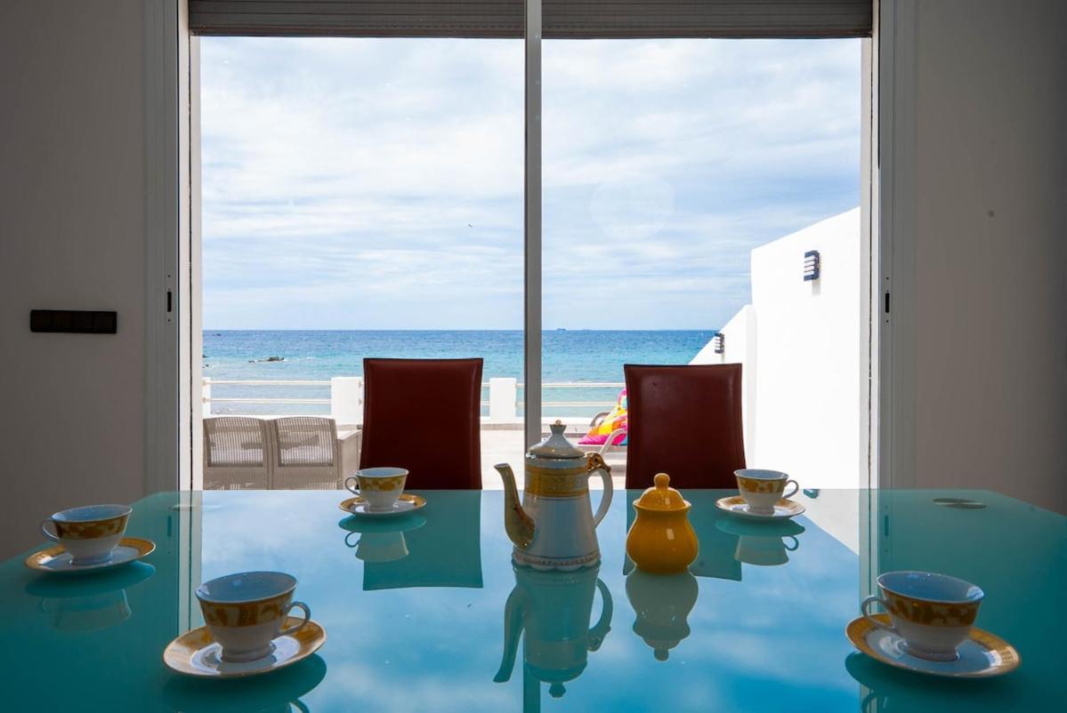 Luxurious Beachfront Playa Blanca Villa