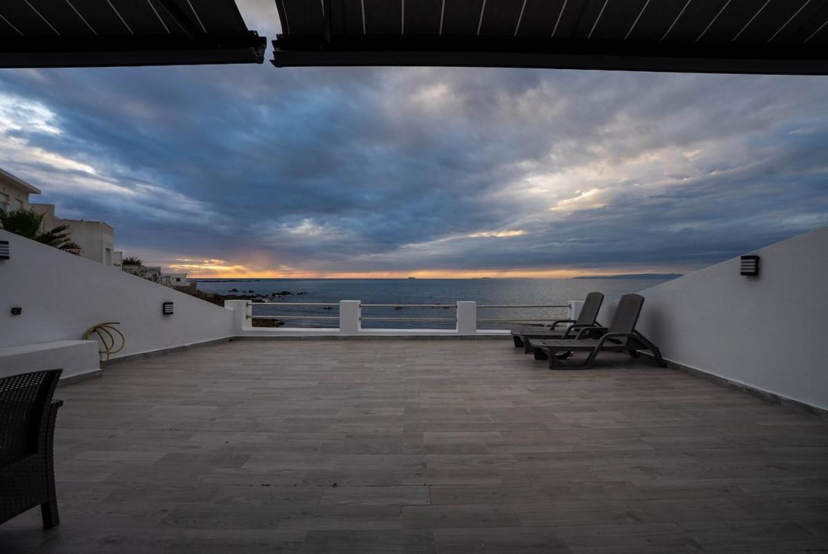 Villa Luxurious Beachfront Playa Blanca *